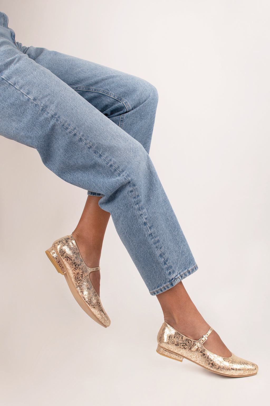 Almudena 2 cm Dorado