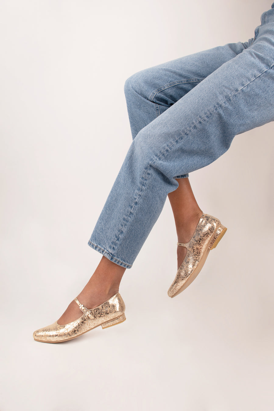Almudena 2 cm Dorado Encaje